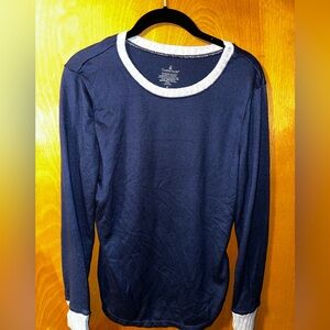 Cuddl Duds Women’s Medium Long Sleeve shirt.